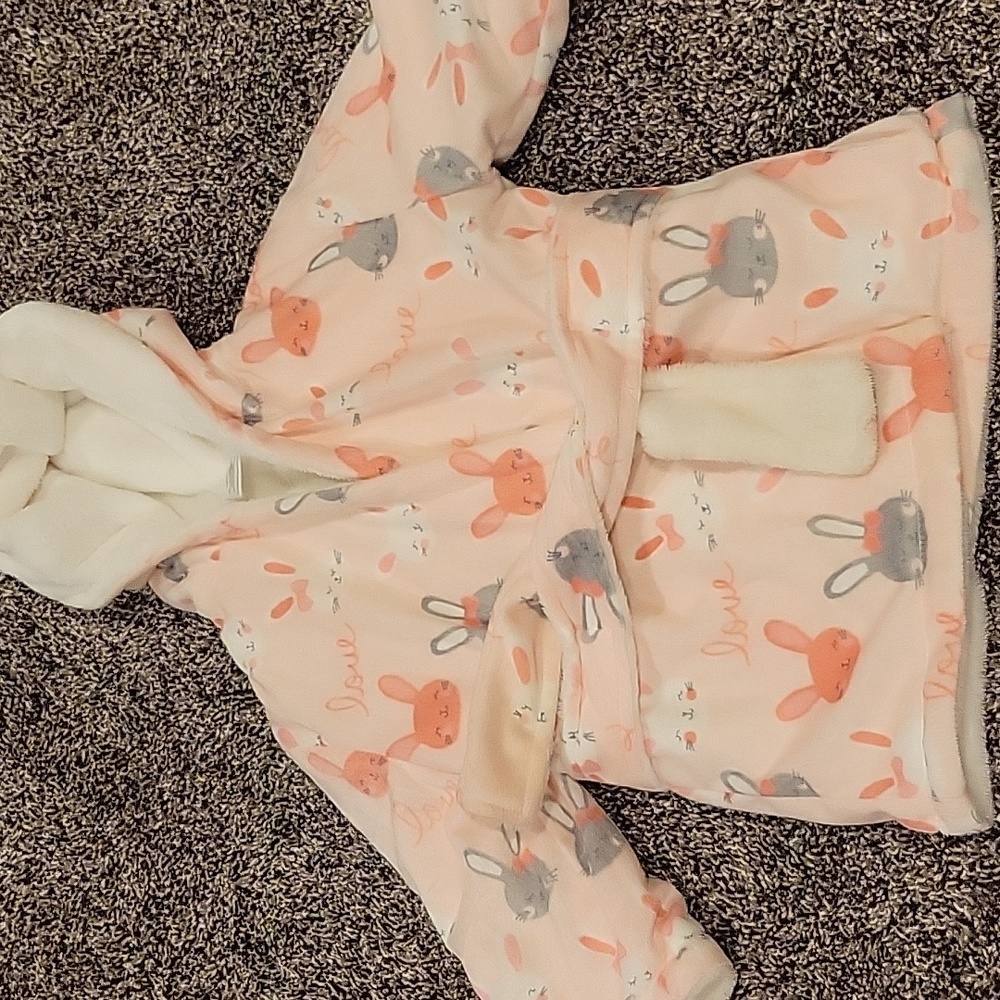 🦩 3 for $25 like new fluffy baby girl robe